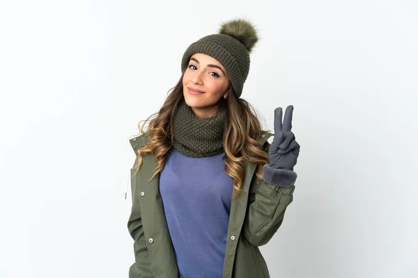 Menina Com Chapéu Inverno Isolado Fundo Branco Sorrindo Mostrando Sinal — Fotografia de Stock