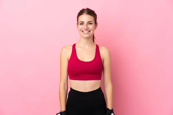 Joven Mujer Del Deporte Sobre Fondo Rosa Aislado Feliz Sonriente —  Fotos de Stock