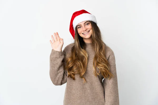 Menina Caucasiana Com Chapéu Natal Isolado Fundo Branco Saudando Com — Fotografia de Stock