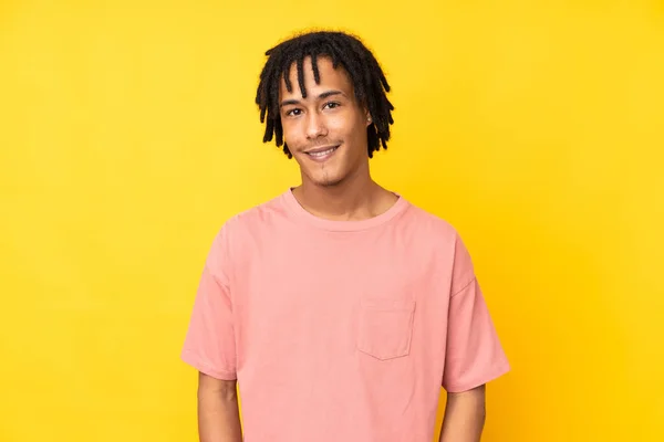 Young African American Man Isolated Yellow Background Laughing — Stock Photo, Image