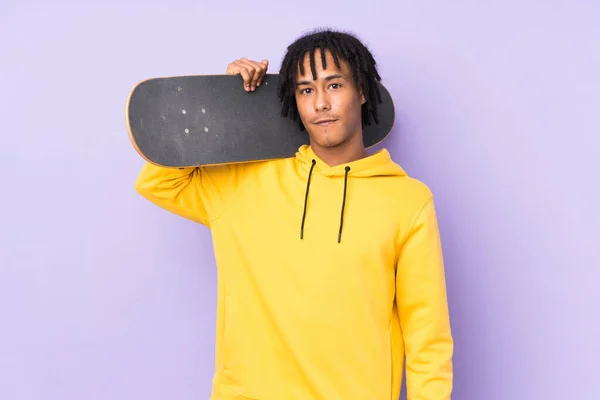Young African American Man Isolated Purple Background Skate — Stock Photo, Image
