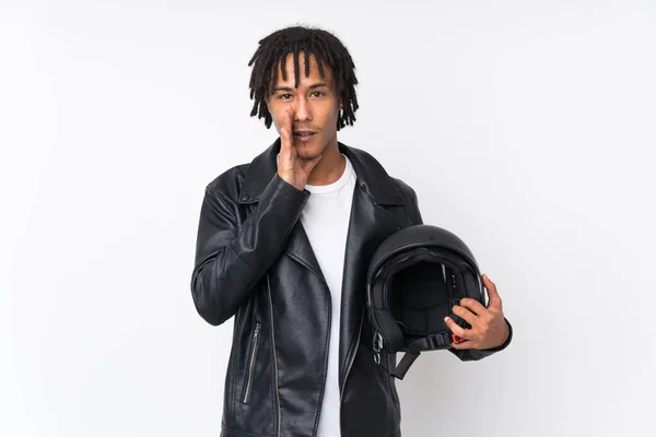Junger Afrikanisch Amerikanischer Mann Mit Motorradhelm Isoliert Auf Weißem Hintergrund — Stockfoto