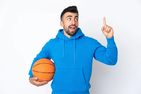 Кавказький Чоловік Через Ізольоване Біле Походження Грає Баскетбол Має Ідею — стокове фото