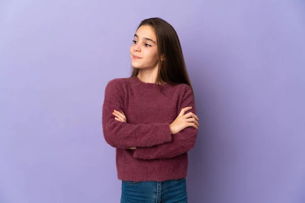 Klein Meisje Geïsoleerd Paarse Achtergrond Zoek Naar Zijkant — Stockfoto