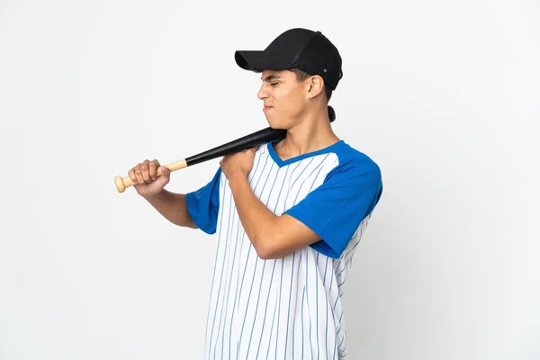 Homem Jogando Beisebol Sobre Fundo Branco Isolado Sofrendo Dor Ombro — Fotografia de Stock