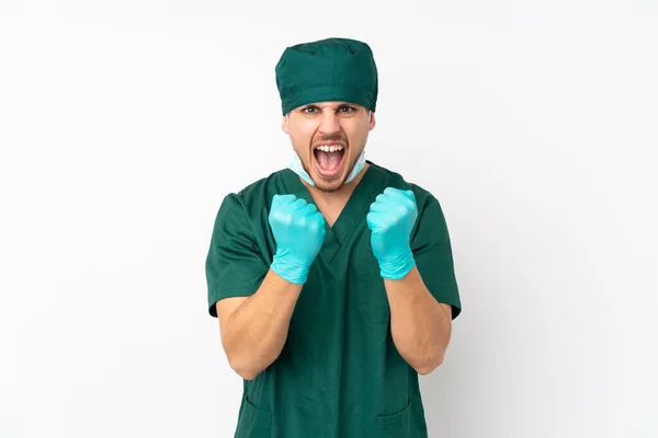 Cirujano Uniforme Verde Aislado Sobre Fondo Blanco Aislado Frustrado Por — Foto de Stock