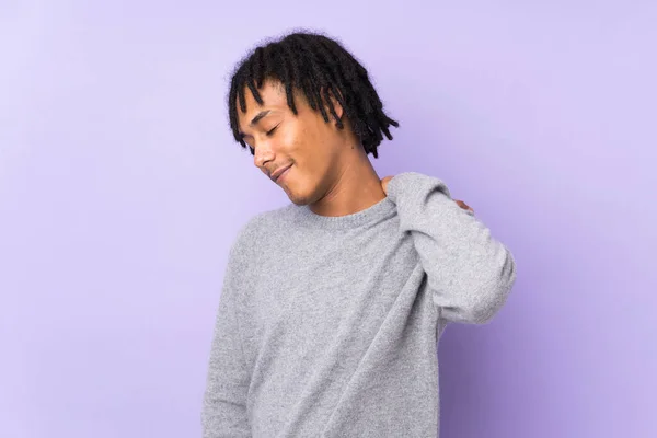 Young African American Man Isolated Purple Background Suffering Pain Shoulder — Stock Photo, Image