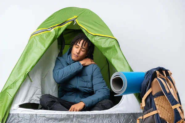 Young African American Man Camping Green Tent Suffering Pain Shoulder — Stock Photo, Image