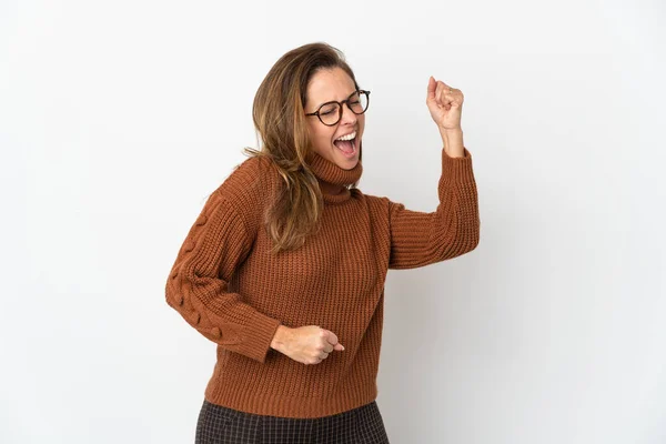 Medioevo Donna Brasiliana Isolata Sfondo Bianco Che Celebra Una Vittoria — Foto Stock