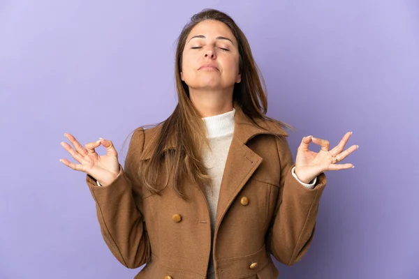 Middle Age Brazilian Woman Isolated Purple Background Zen Pose — Stock Photo, Image
