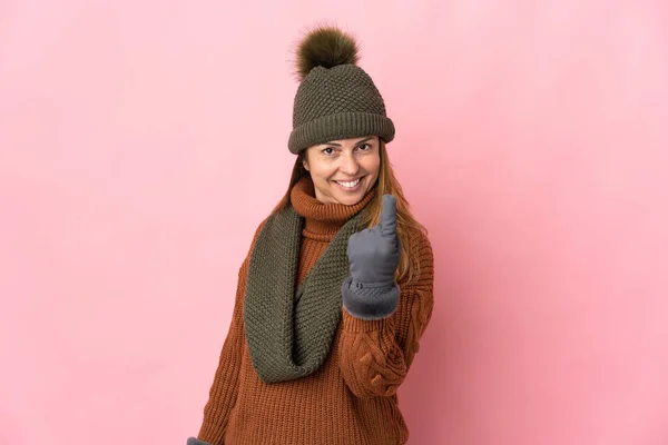 Middle Age Woman Winter Hat Isolated Pink Background Doing Coming — Stock Photo, Image