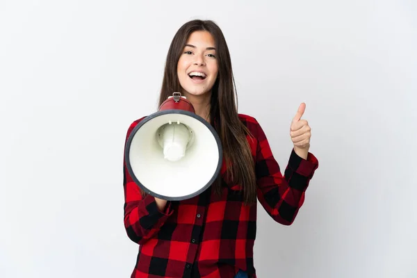 Tiener Braziliaanse Meisje Geïsoleerd Witte Achtergrond Schreeuwen Door Een Megafoon — Stockfoto