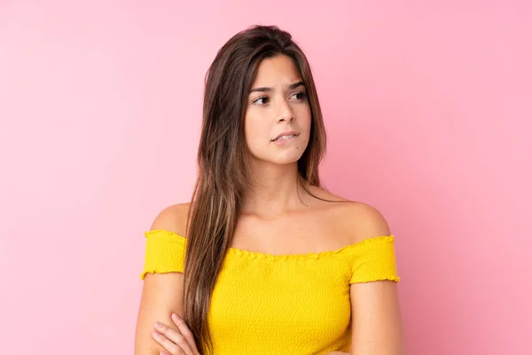 Teenager Brazilian Girl Isolated Pink Background Confuse Face Expression — Stock Photo, Image