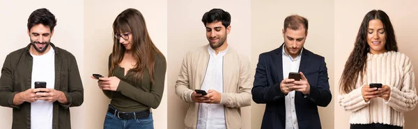 Conjunto Pessoas Enviando Uma Mensagem Com Celular — Fotografia de Stock