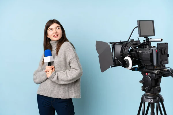 Young Reporter Woman Holding Microphone Reporting News Laughing Looking — Stock Photo, Image