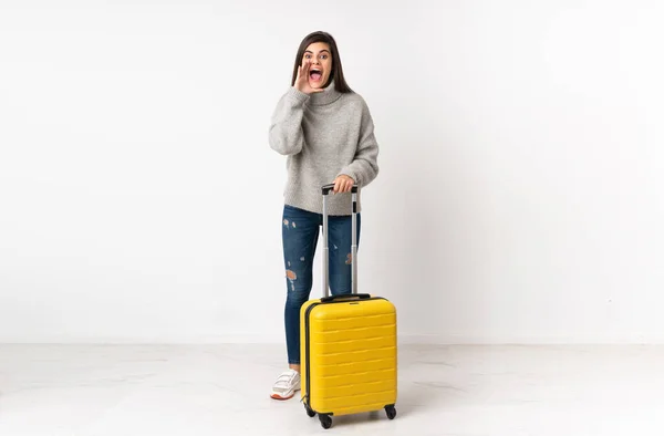 Full Length Body Traveler Woman Suitcase Isolated White Wall Shouting — Stock Photo, Image