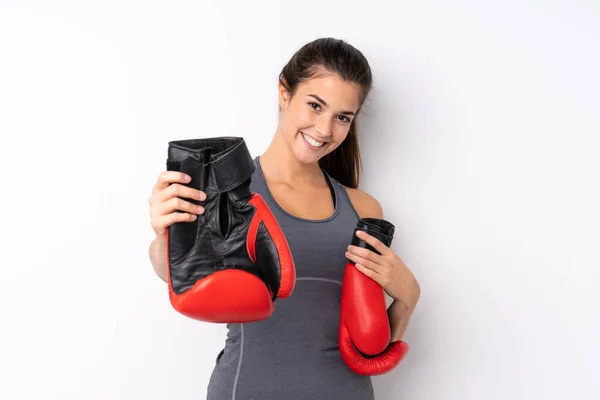 Ragazza Sportiva Brasiliana Adolescente Sfondo Bianco Isolato Con Guanti Boxe — Foto Stock