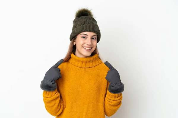 Menina Com Chapéu Inverno Isolado Fundo Branco Dando Gesto Polegares — Fotografia de Stock