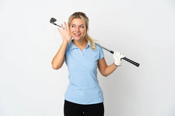 Jong Russisch Golfer Vrouw Geïsoleerd Witte Achtergrond Luisteren Naar Iets — Stockfoto