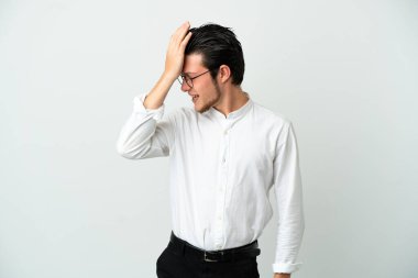 Rus iş adamı beyaz arka planda izole bir şey fark etti ve çözüme niyetlendi.