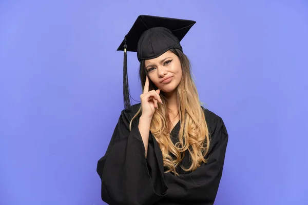 Jovem Universidade Graduado Russo Menina Isolada Fundo Branco Pensando Uma — Fotografia de Stock