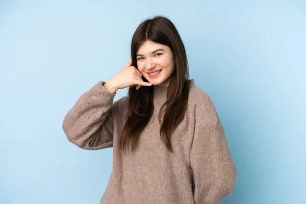 Jovem Adolescente Ucraniana Vestindo Uma Camisola Sobre Fundo Azul Isolado — Fotografia de Stock