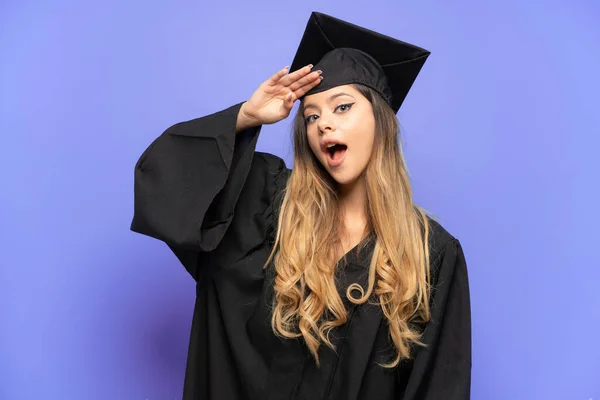 Νεαρή Απόφοιτος Πανεπιστημίου Ρωσίδα Κοπέλα Απομονωμένη Λευκό Φόντο Κάνει Χειρονομία — Φωτογραφία Αρχείου