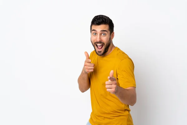 Jonge Knappe Man Met Baard Geïsoleerd Witte Achtergrond Wijzend Naar — Stockfoto