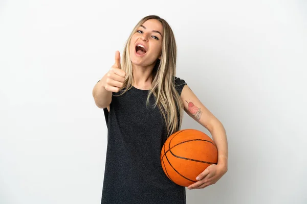 Mujer Joven Jugando Baloncesto Sobre Pared Blanca Aislada Con Los —  Fotos de Stock