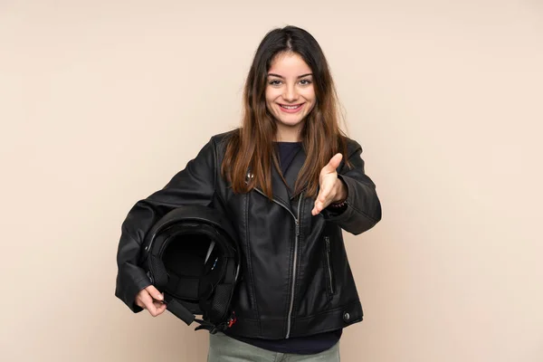 Mujer Con Casco Motocicleta Aislado Sobre Fondo Beige Apretón Manos —  Fotos de Stock