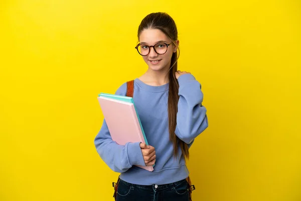 Étudiant Enfant Femme Sur Fond Jaune Isolé Rire — Photo