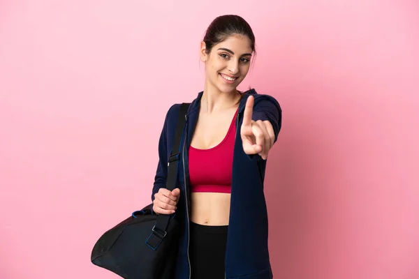 Junge Sport Kaukasische Frau Mit Sporttasche Isoliert Auf Rosa Hintergrund — Stockfoto