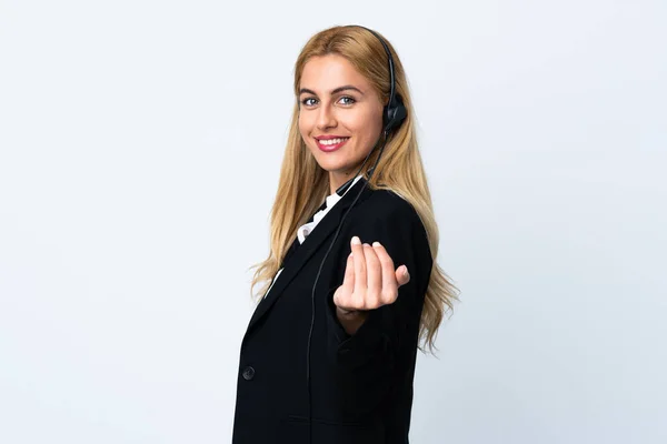 Jeune Femme Télévendeur Sur Fond Blanc Isolé Invitant Venir Avec — Photo