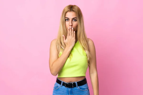 Young Uruguayan Blonde Woman Isolated Pink Background Covering Mouth Hand — Stock Photo, Image