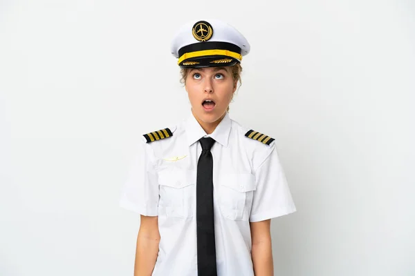 Αεροπλάνο Ξανθιά Γυναίκα Πιλότος Απομονώνονται Λευκό Φόντο Κοιτάζοντας Προς Πάνω — Φωτογραφία Αρχείου