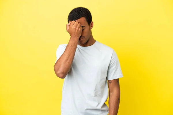 African American Handsome Man Isolated Yellow Background Headache — Stock Photo, Image