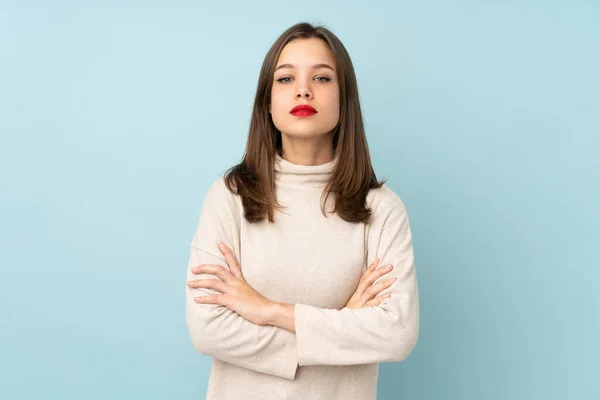 Teenager Girl Isolated Blue Background Keeping Arms Crossed — Stock Photo, Image