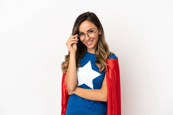 Super Hero Kobieta Izolowanym Białym Tle Okularami Szczęśliwy — Zdjęcie stockowe