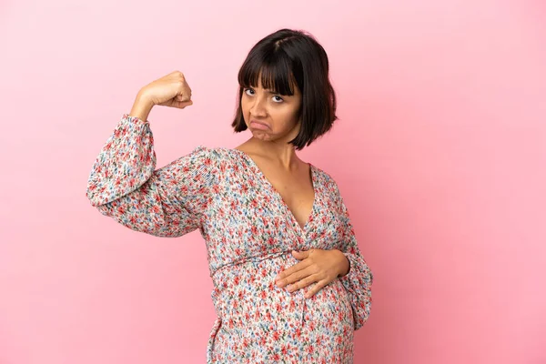 Young Pregnant Woman Isolated Pink Background Doing Strong Gesture — Stock Photo, Image
