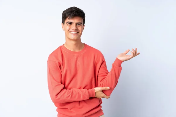 Handsome Man Isolated Blue Background Pointing Finger Side — Stock Photo, Image