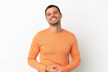 Brezilya 'lı adam izole edilmiş beyaz arka plan gülüyor