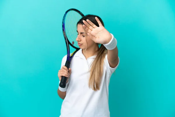 Fiatal Teniszező Elszigetelt Kék Háttér Így Stop Gesztus Csalódott — Stock Fotó
