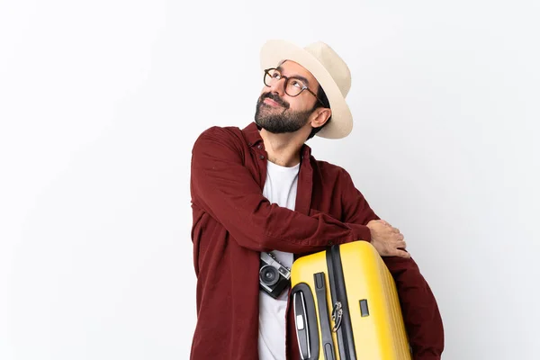 Voyageur Homme Barbe Tenant Une Valise Sur Fond Blanc Isolé — Photo