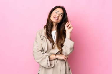 Tecrit edilmiş bir kadın harika bir fikre işaret ediyor.