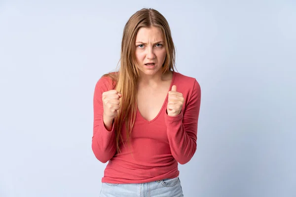 Tiener Oekraïense Meisje Geïsoleerd Blauwe Achtergrond Gefrustreerd Door Een Slechte — Stockfoto