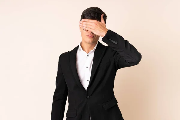 Businessman Isolated Beige Background Covering Eyes Hands — Stock Photo, Image