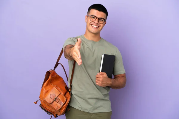 Hombre Estudiante Guapo Sobre Fondo Aislado Estrechando Las Manos Para — Foto de Stock