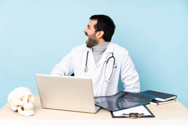 Professional Traumatologist Workplace Laughing Lateral Position — ストック写真