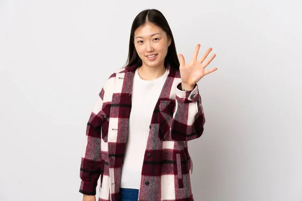 Mladý Číňan Dívka Přes Izolované Bílé Pozadí Počítání Pět Prsty — Stock fotografie