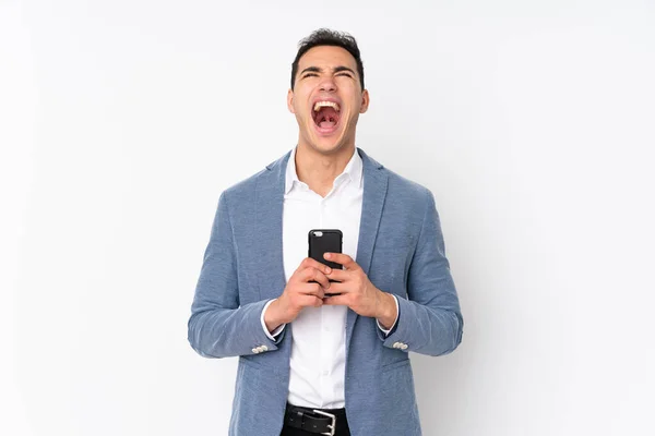 Joven Hombre Negocios Guapo Sobre Fondo Aislado Gritando Frente Con —  Fotos de Stock